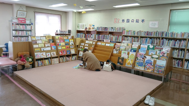 上田図書館